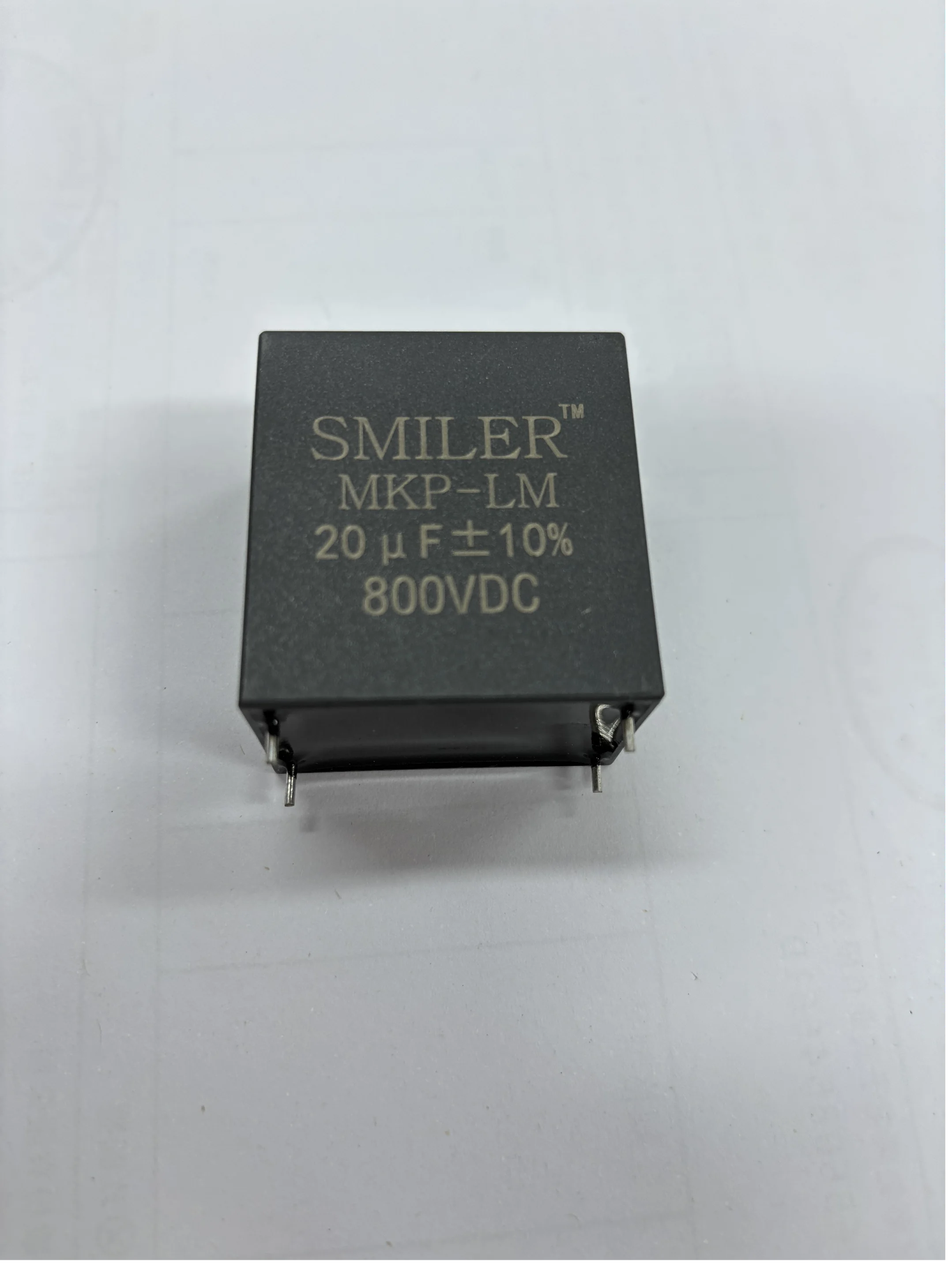 Distributed Solar Inverters: How Capacitors Support Grid Integration